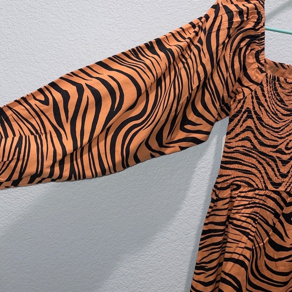 Billabong Dress NWT - Picture 3 of 5